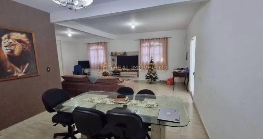 Casa com 3 Quartos em Pedra de Guaratiba
