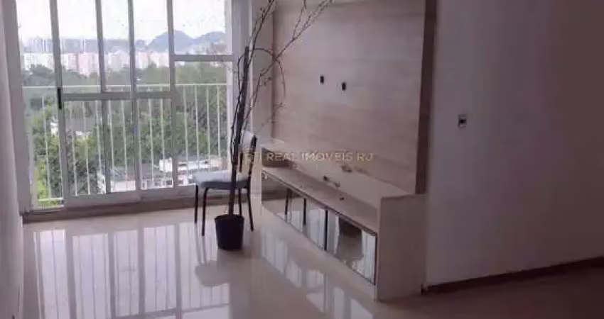 Locação de Cobertura com 3 Quartos em Jacarepaguá