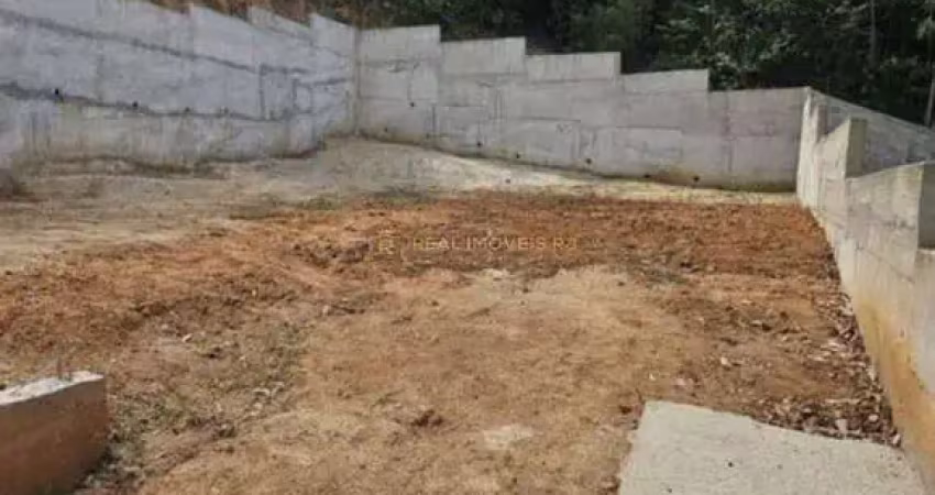 Terreno a venda , na rua francisca sales, ponto nobre da freguesia.