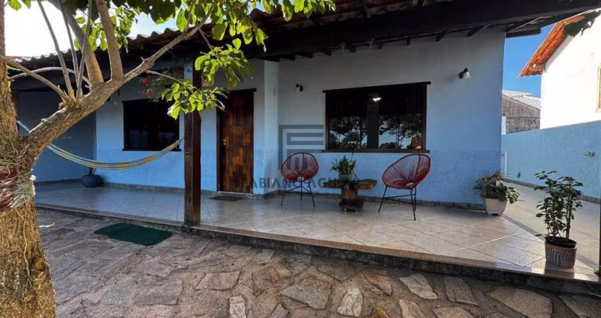 Casa em condomínio em Araruama - 5 quartos ( 1 suíte ) - R$ 690.000,00 - Pontinha