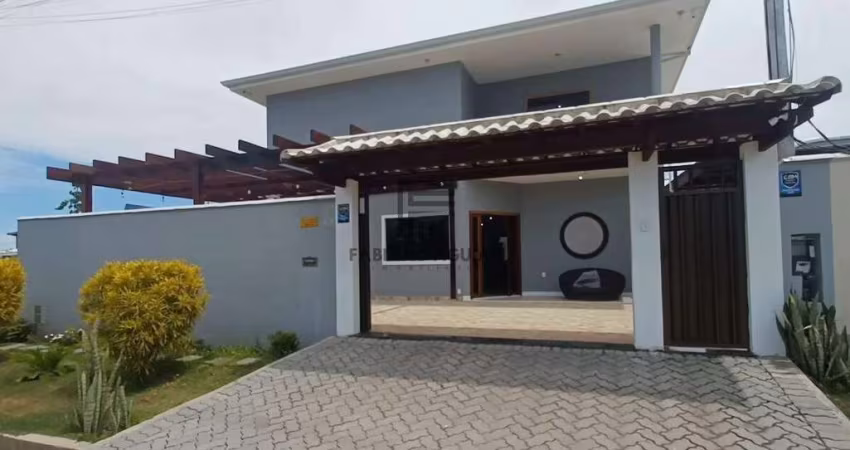 Casa em Araruama (5 Quartos - 3 Suítes Master) R$ 1.400.000,00 - Areal