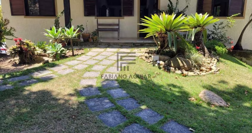 Ampla casa em Araruama, 4 Quartos (3 suítes) – R$ 850.000,00 - Parque Hotel