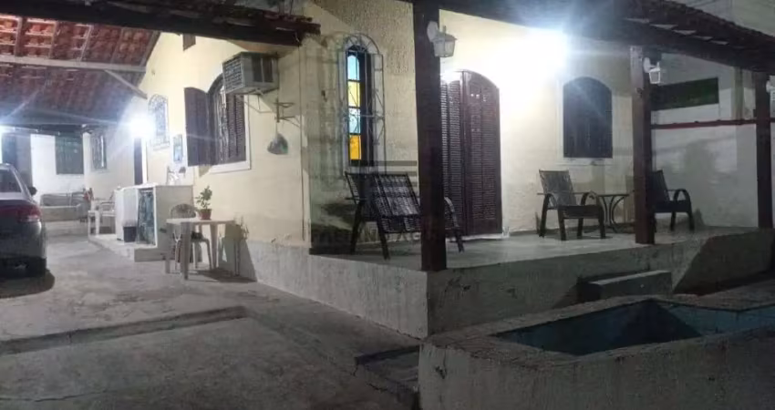 Casa em Araruama (2 Quartos - 1 Suíte) - R$ 340.000,00 - Viaduto