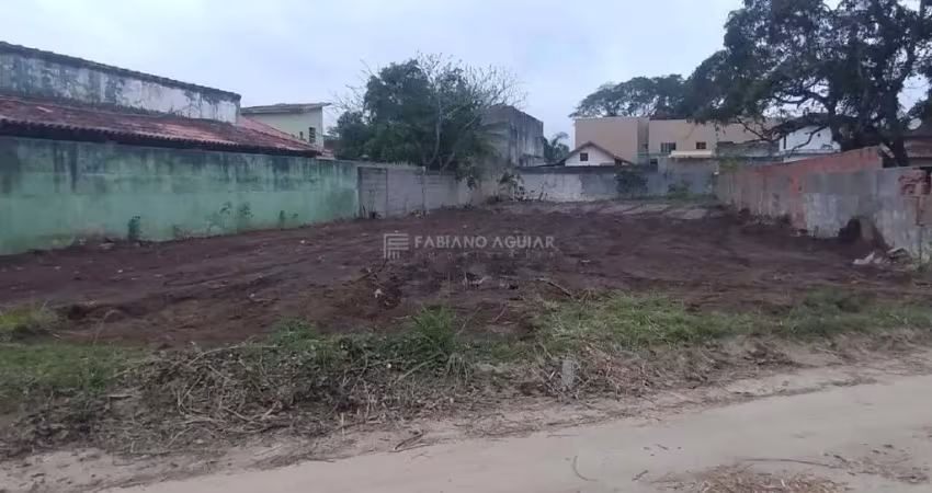 Terreno em são pedro da aldeia com 690m2 - r$ 350.000,00