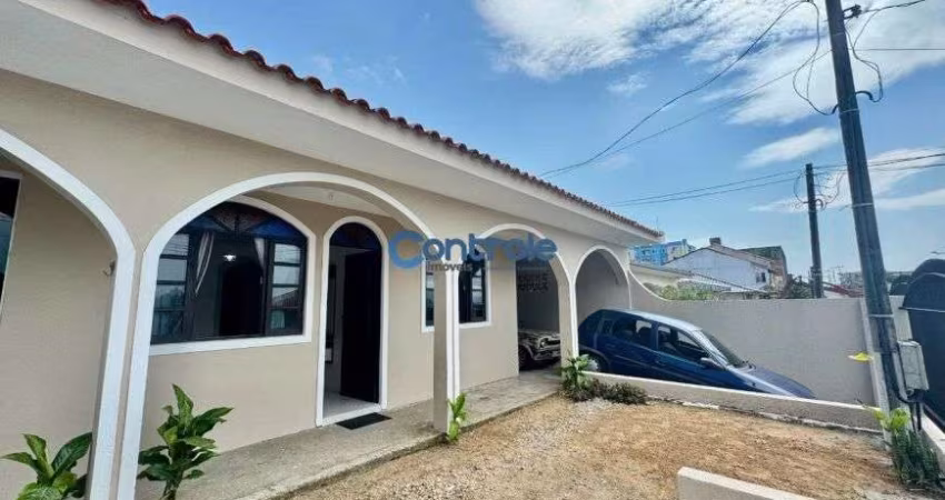 ch/Casa bem localizada com Edícula em Serraria -São José/SC
