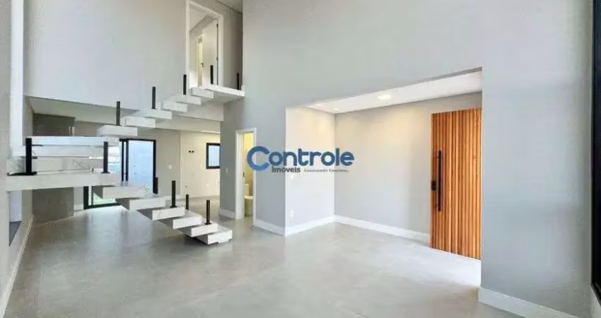 CM Casa c/ 3 Dormitórios, 1 suíte e 2 vagas de garagem cobertas no Estreito em Florianópolis - SC