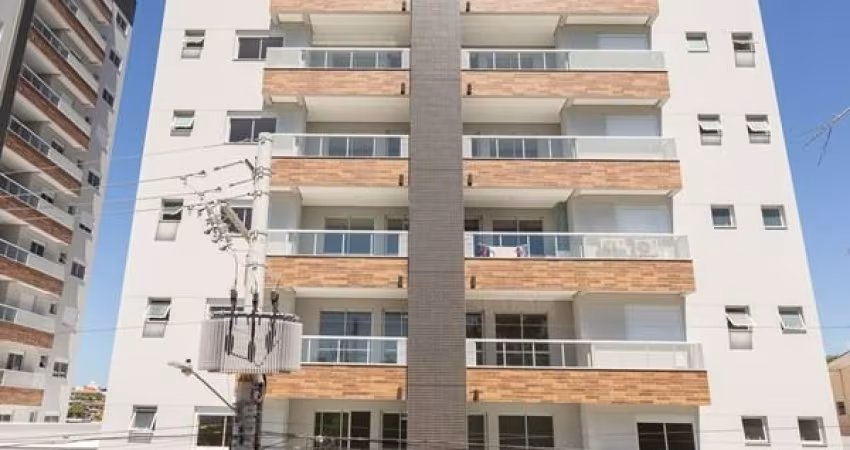 Apartamento c/ 03 dormitórios no bairro Estreito, Florianópolis/SC.