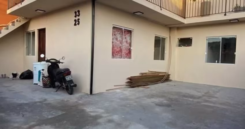 Investimento Imperdível em Serraria : Terreno com  3 Casas e Kitnet em São José/SC