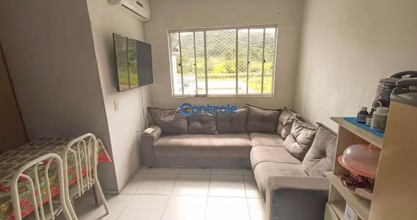 Apartamento com 2 quantos com sala e cozinha integrados