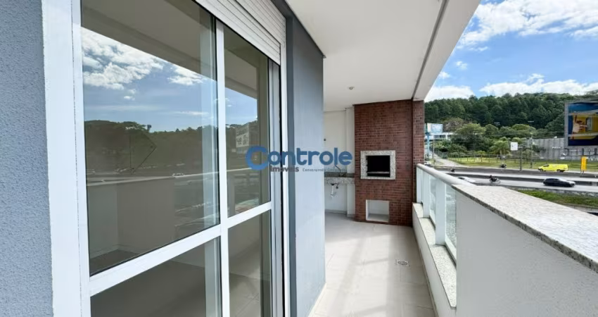 Apartamento 03 dormitórios sendo 01 suíte no Bairro Praia Comprida em São José.
