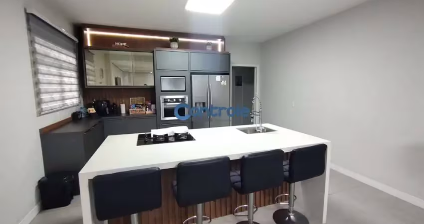 Casa com 3 quartos à venda na Servidão Tomaz João do Amaral, 5, Serraria, São José