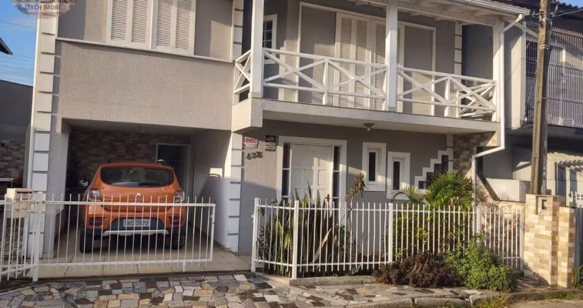 Sobrado para Venda em Florianópolis, Ingleses do Rio Vermelho, 2 dormitórios, 2 banheiros, 1 vaga