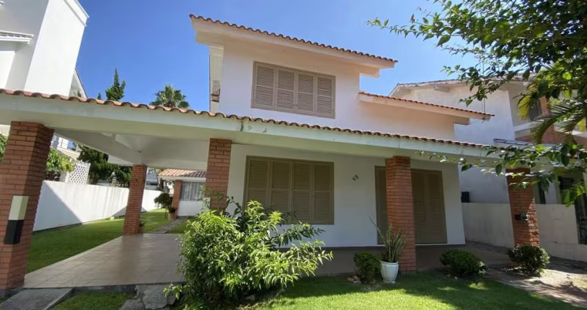 Casa para Venda em Florianópolis, Jurerê Internacional, 5 dormitórios, 3 banheiros, 2 vagas