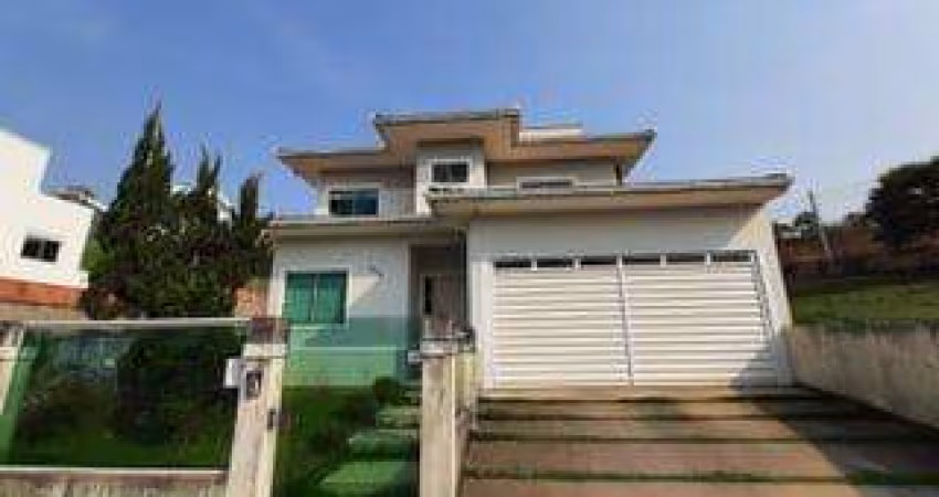 Casa Alto Padrão para Venda em Palhoça, Pedra Branca, 3 dormitórios, 3 suítes, 3 banheiros, 2 vagas