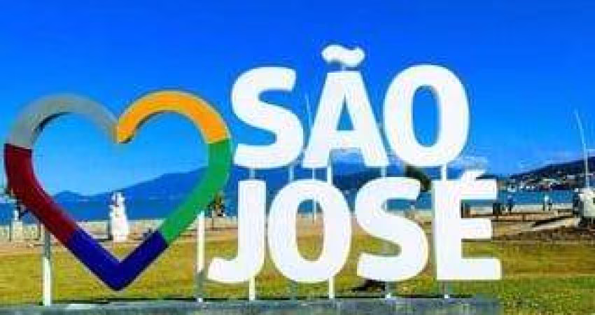Sobrado para Venda em São José, Forquilhas, 3 dormitórios, 1 suíte, 2 banheiros, 2 vagas