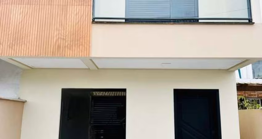 Sobrado para Venda em Florianópolis, São João do Rio Vermelho, 3 dormitórios, 1 suíte, 2 banheiros, 2 vagas