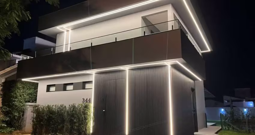 Casa para Venda em Florianópolis, Jurerê Internacional, 4 dormitórios, 2 suítes, 3 banheiros, 2 vagas