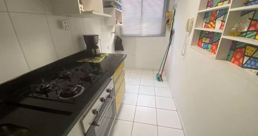Apartamento com 2 dormitórios à venda, 48 m² por R$ 220.000,00 - Vila Figueira - Suzano/SP