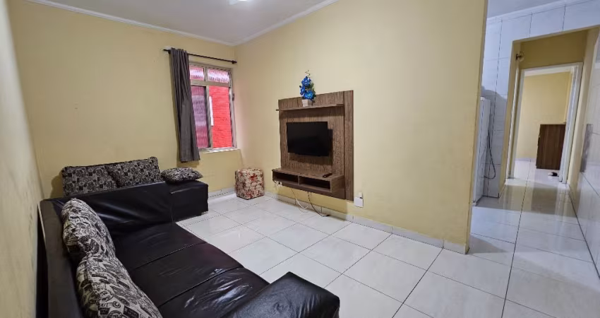 Lindo apartamento com sacada a 50 metros do mar na Ocian