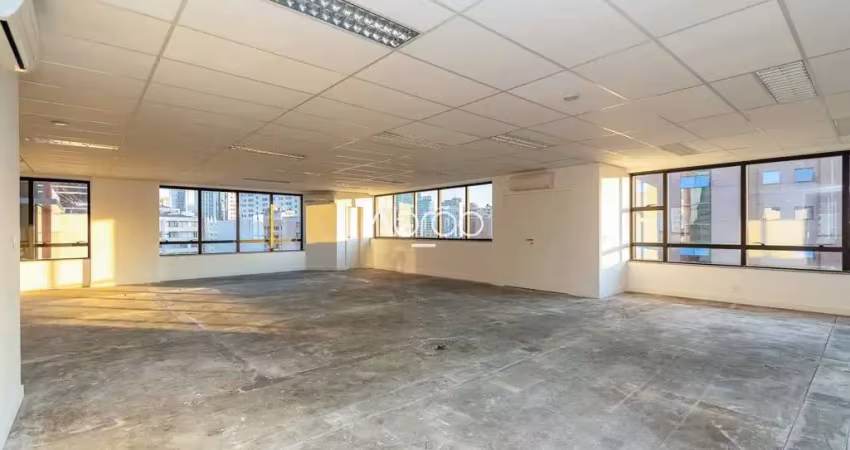 Sala comercial para alugar no centro de curitiba – 320 m² no edifício felipe zenedin | ref 529