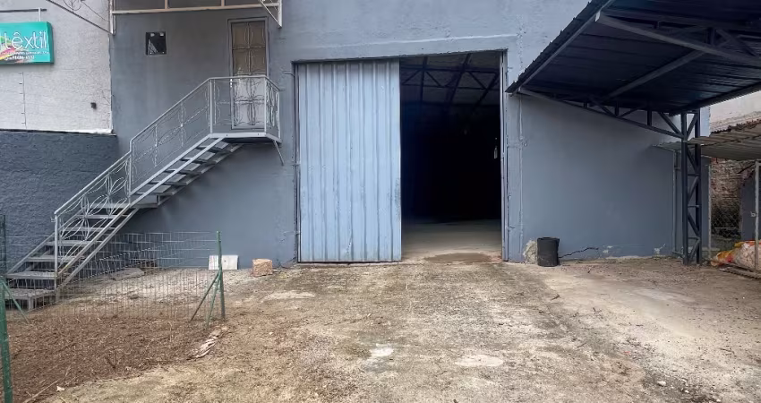 Barracão 200 m2 Afonso Pena