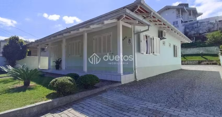 Casa com 3 dormitórios à venda, 145 m² por R$ 980.000,00 - Jardim Maluche - Brusque/SC