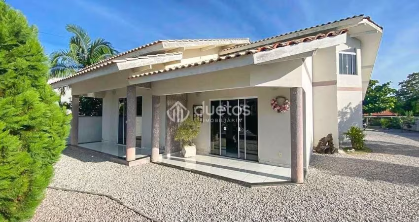 Casa com 3 dormitórios à venda, 155 m² por R$ 1.095.000,00 - Rio Branco - Brusque/SC