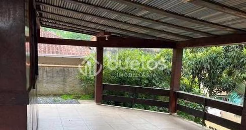 Casa para locação no bairro Limeira