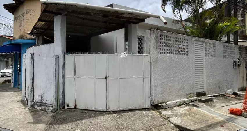 Casa comercial para locação em localização estratégica em Casa Amarela - Recife - PE