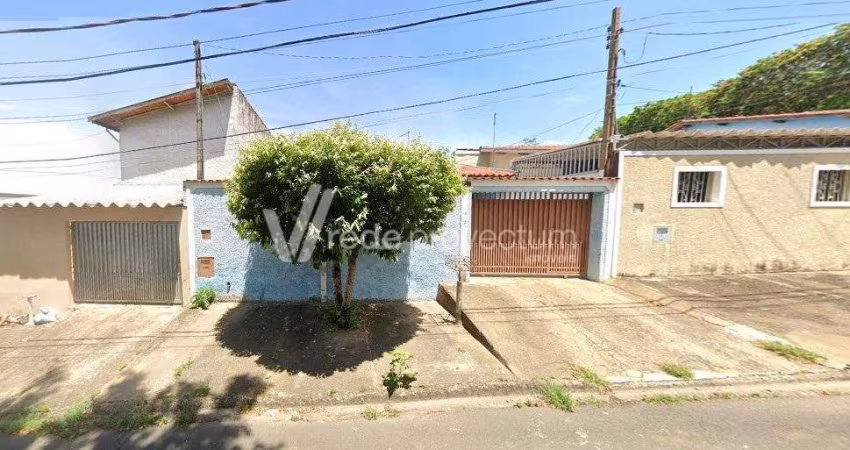 Casa com 3 quartos à venda na Altino Salustiano Paschoal, 26, Dic VI (Conjunto Habitacional Santo Dias Silva), Campinas