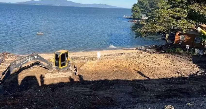 Terreno frente mar à venda em são josé – 818m² com escritura pública