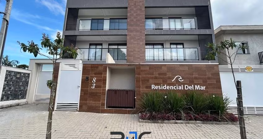 Apartamento com churrasqueira na sacada em Caiobá