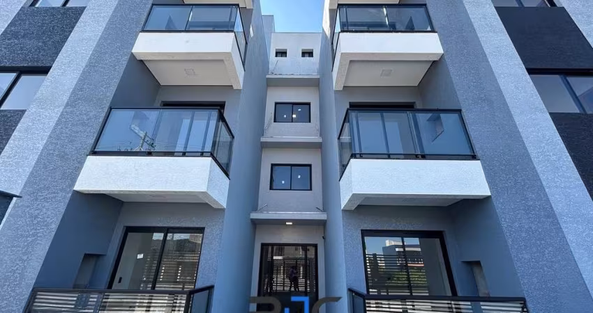 Apartamento dois quartos com piscina no condomínio