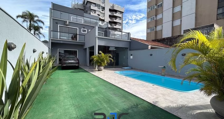 Sobrado cinco quartos em Caiobá