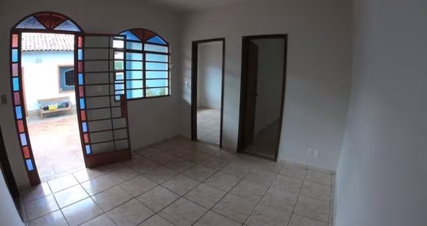 Casa com 2 quartos para alugar em Serrano, Belo Horizonte 