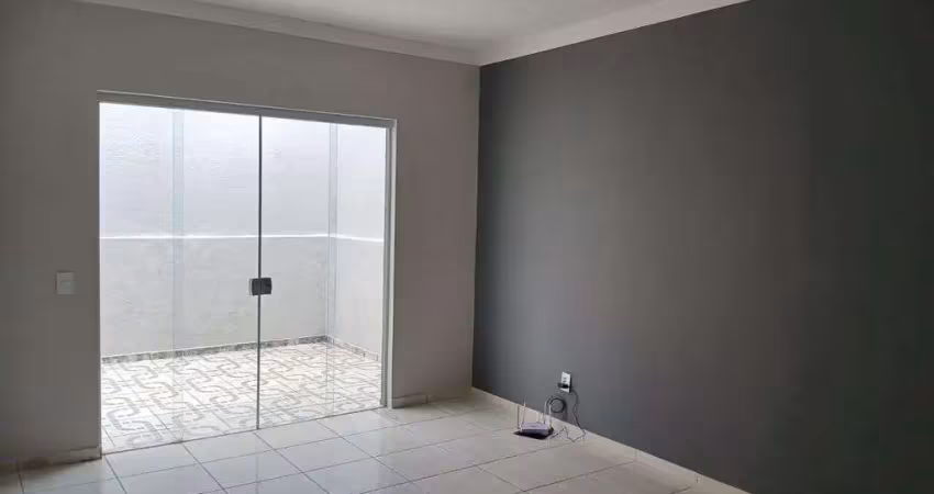 Maravilhosa Casa Térrea à Venda – Wanel Ville V