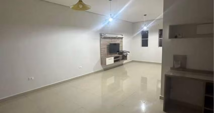 Sobrado à Venda na Vila Hortência com 3 Dormitórios e Acabamento Moderno