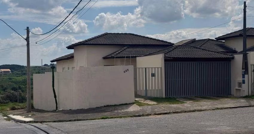 Casa 3 Quartos c/ Suíte e Jardim de Inverno - Jardim Iguatemi - R$550 mil!