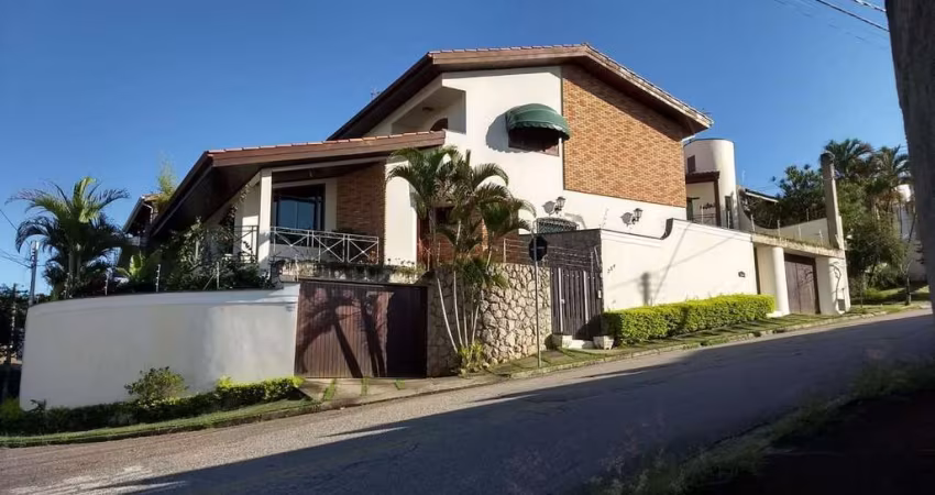 Casa Luxuosa 3 Suítes + Escritório Independente Próx. Av. Gen. Carneiro
