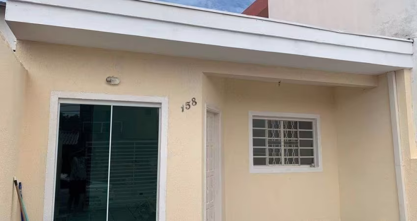 Casa Térrea na Villa Amato com 2 Quartos, 2 Vagas e Cozinha Americana!