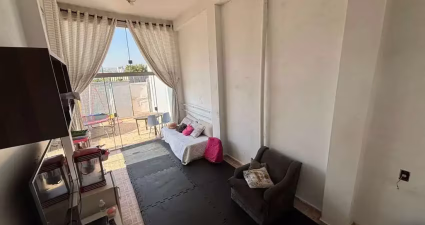 Casa com 3 quartos para alugar na Vila Cristal, Sorocaba 