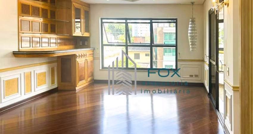 Apartamento com 242m² 4 suítes com 4 vagas no Tatuapé