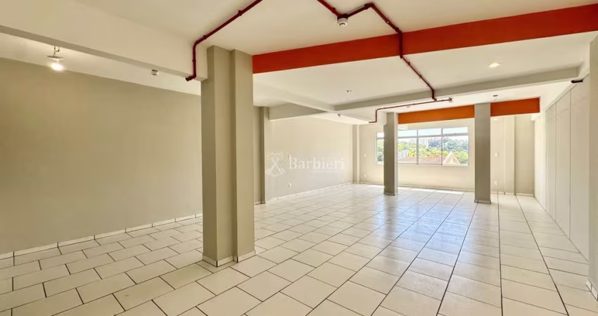 Ponto comercial com 3 salas para alugar em Água Verde, Blumenau 