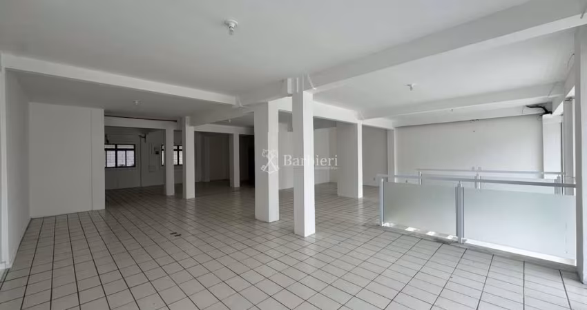 Sala comercial com 3 salas para alugar no Victor Konder, Blumenau 
