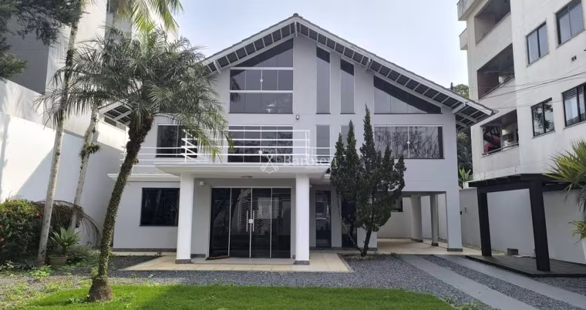 Casa com 3 quartos para alugar no Velha, Blumenau 