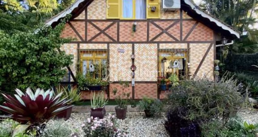 Casa com 4 quartos à venda no Velha, Blumenau 