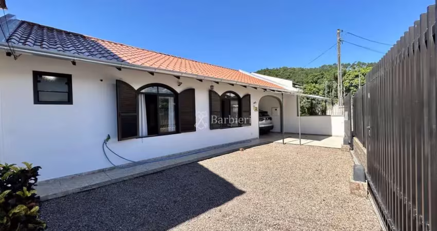 Casa com 4 quartos à venda no Valparaíso, Blumenau 
