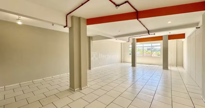 Sala comercial com 3 salas para alugar em Água Verde, Blumenau 