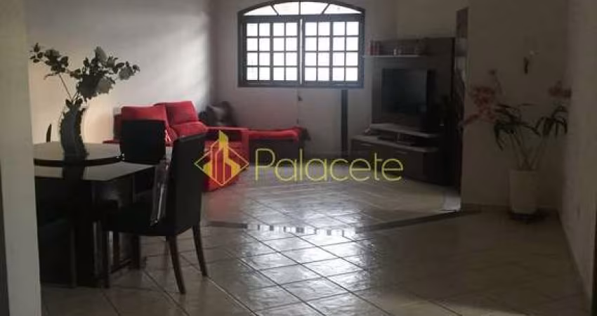 Casa à venda 4 Quartos, 2 Suites, 2 Vagas, 250M², Jardim Yassuda, Pindamonhangaba - SP