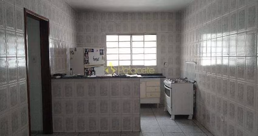 Casa à venda 3 Quartos, 1 Suite, 2 Vagas, 300M², Cidade Nova, Pindamonhangaba - SP
